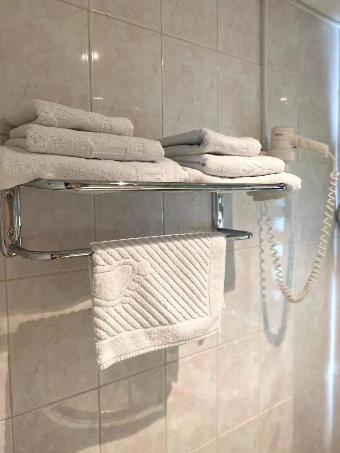 Hotel Almaz Μινσκ 2*,